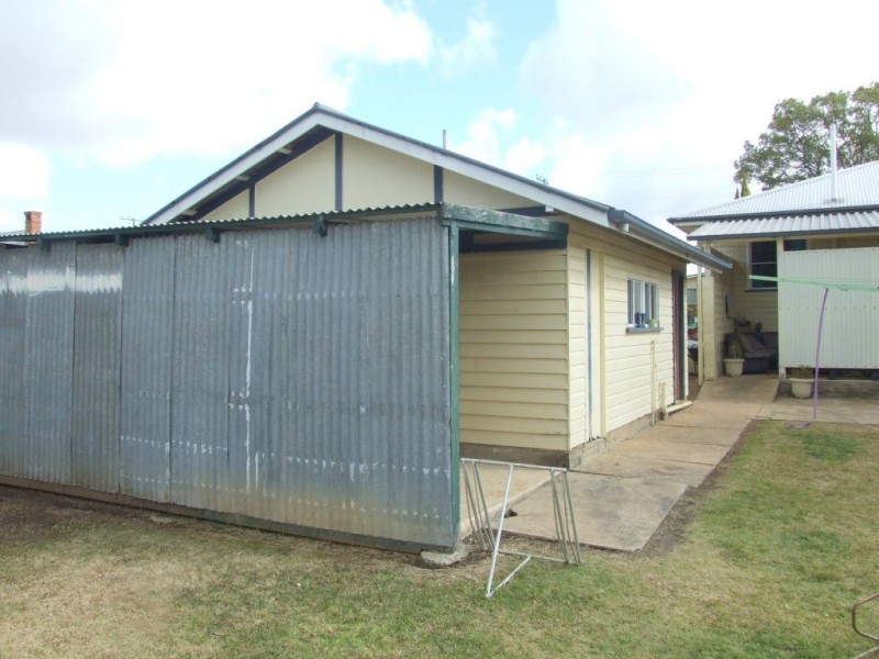 5 Nolan Street, Crows Nest QLD 4355