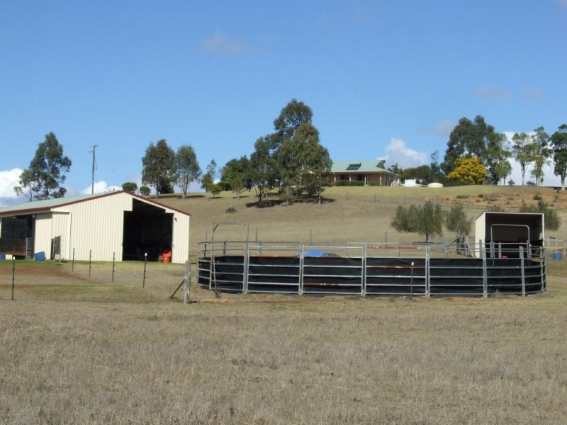 724 Merritts Creek Road, Hampton QLD 4352