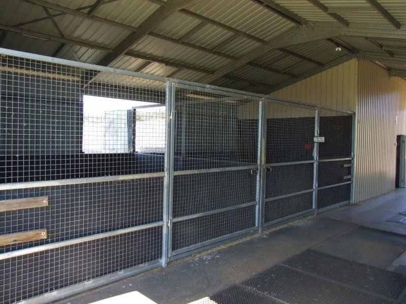 724 Merritts Creek Road, Hampton QLD 4352