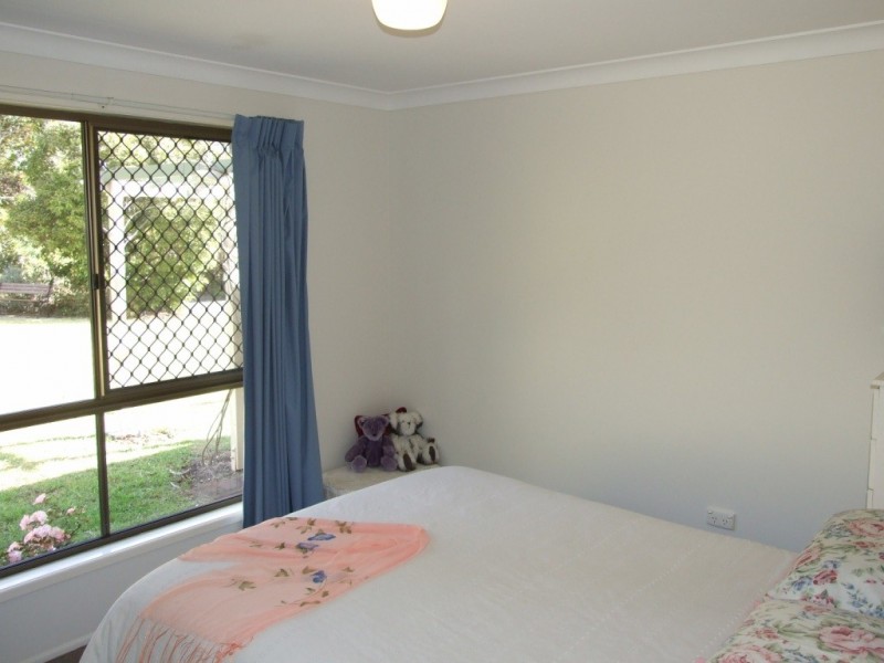 10 Hampton Road, Hampton QLD 4352