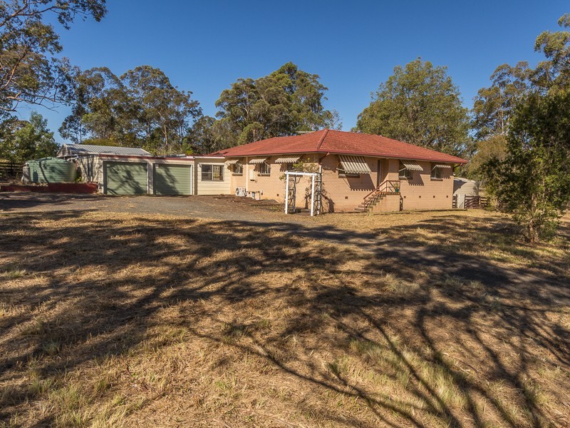61 Perseverance Dam Road, Crows Nest QLD 4355