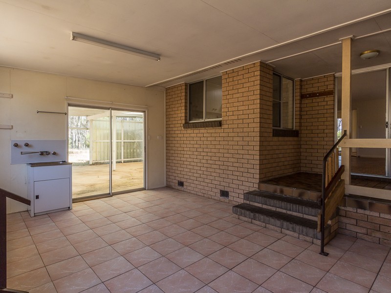 61 Perseverance Dam Road, Crows Nest QLD 4355