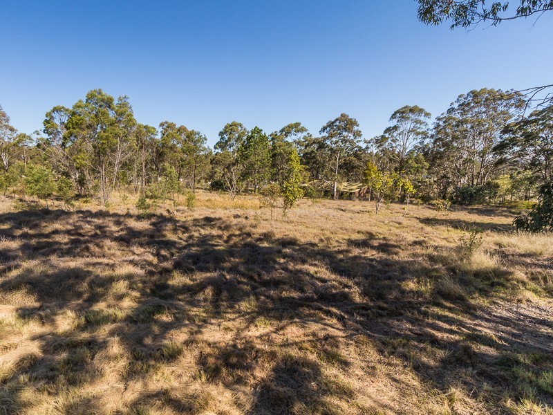 61 Perseverance Dam Road, Crows Nest QLD 4355
