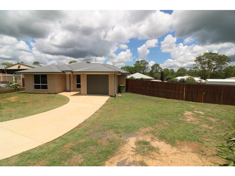 3 Jane Street, Crows Nest QLD 4355