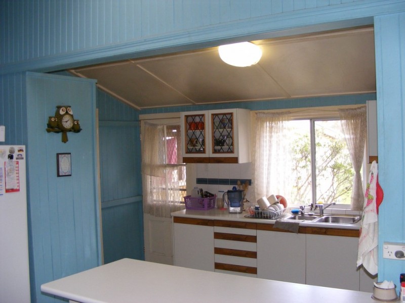 27 Nolan Street, Crows Nest QLD 4355