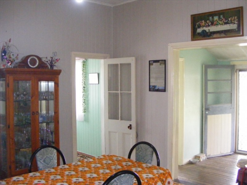 27 Nolan Street, Crows Nest QLD 4355