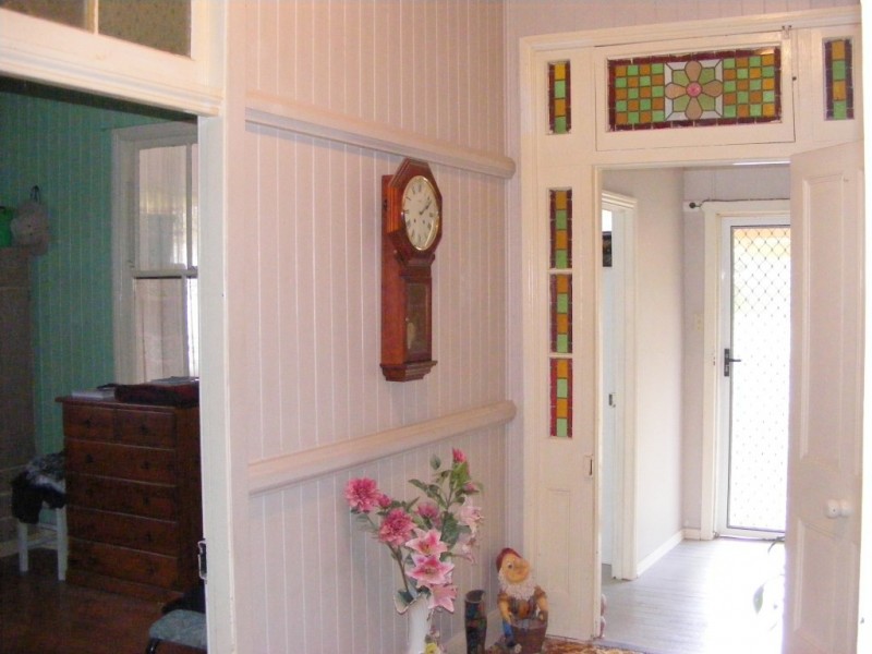 27 Nolan Street, Crows Nest QLD 4355