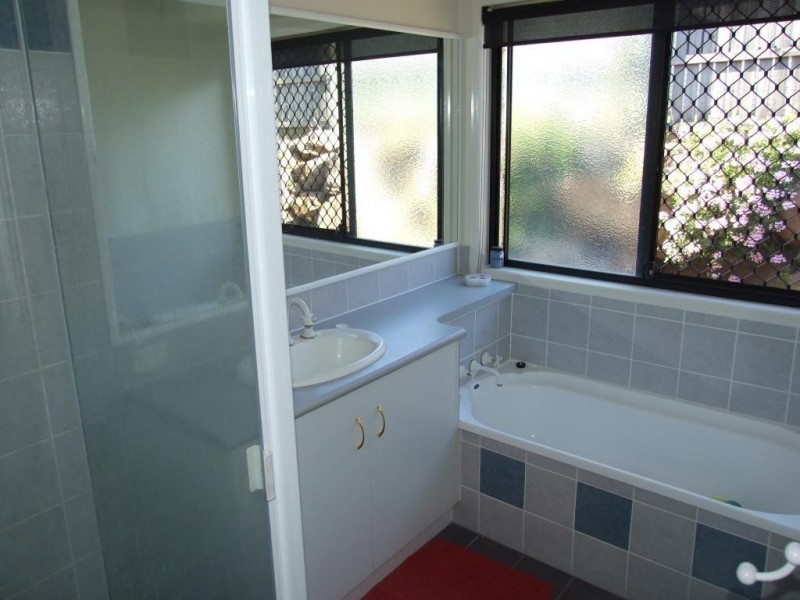 23 McShane Drive, Mount Kynoch QLD 4350