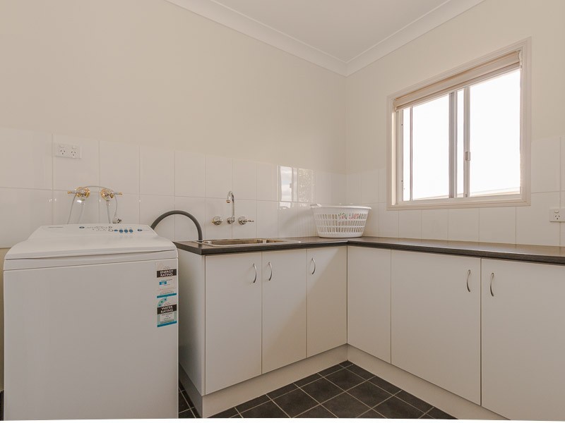 17 Samuel Avenue, Crows Nest QLD 4355