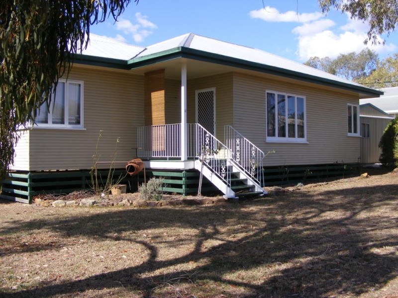 3 Hartwig Street, Goombungee QLD 4354