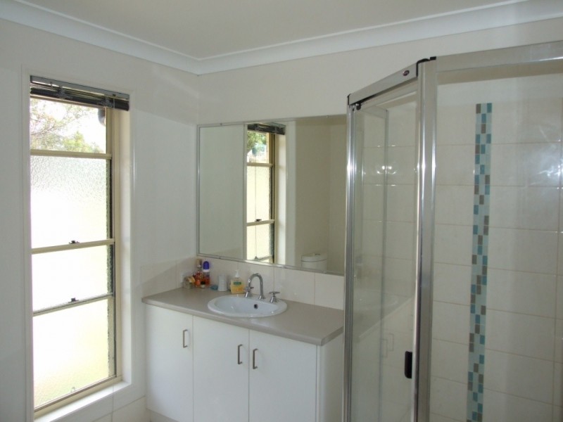 5 Alexander Close, Crows Nest QLD 4355