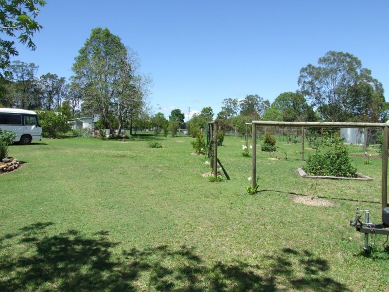 11 South Street, Crows Nest QLD 4355