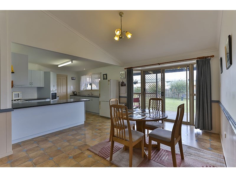 9 Lee Court, Crows Nest QLD 4355