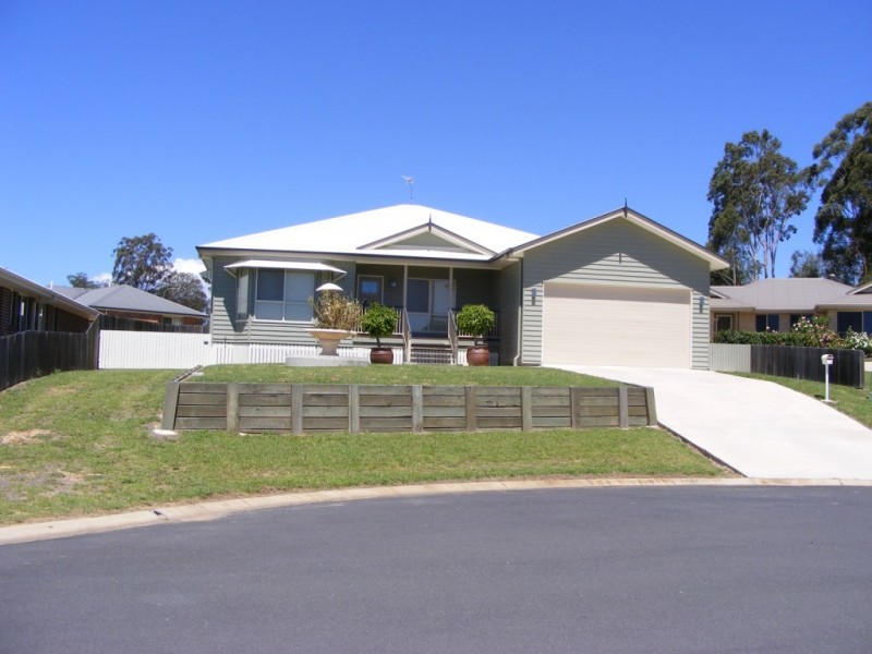 6 Jackson Court, Crows Nest QLD 4355