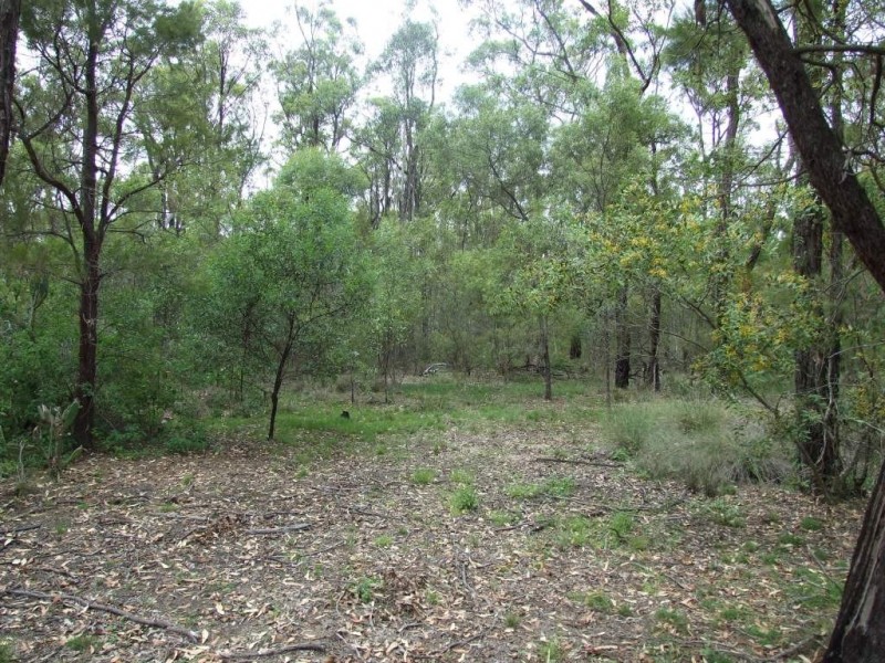 6065 New England Highway, Crows Nest QLD 4355