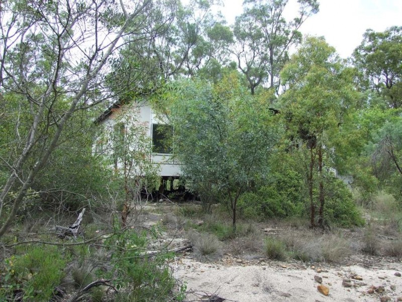 6065 New England Highway, Crows Nest QLD 4355