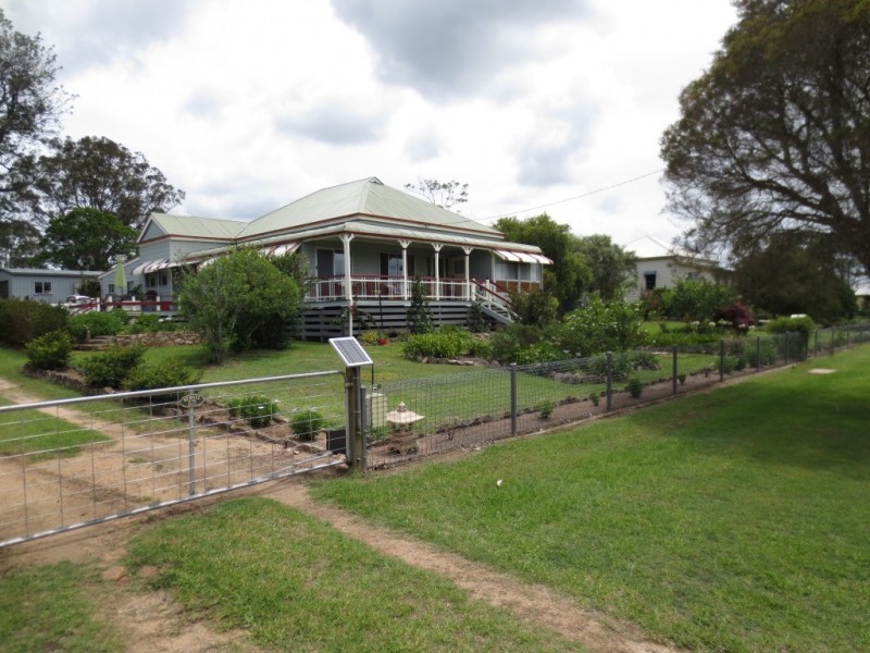3 Albert Street, Crows Nest QLD 4355
