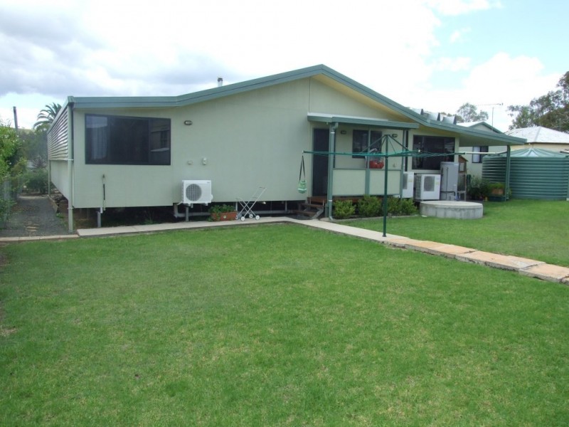 1 New England Highway, Crows Nest QLD 4355