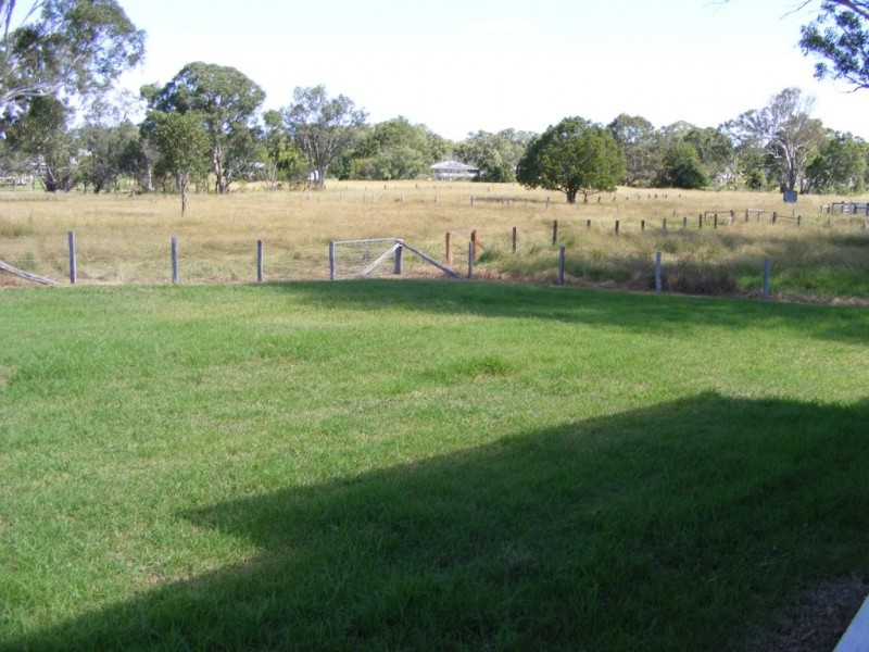 13 Devoncourt Road, Crows Nest QLD 4355