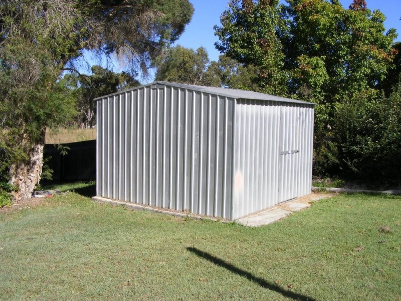 7 Railway Terrace, Crows Nest QLD 4355