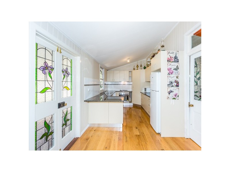 2 Toowoomba Road, Crows Nest QLD 4355