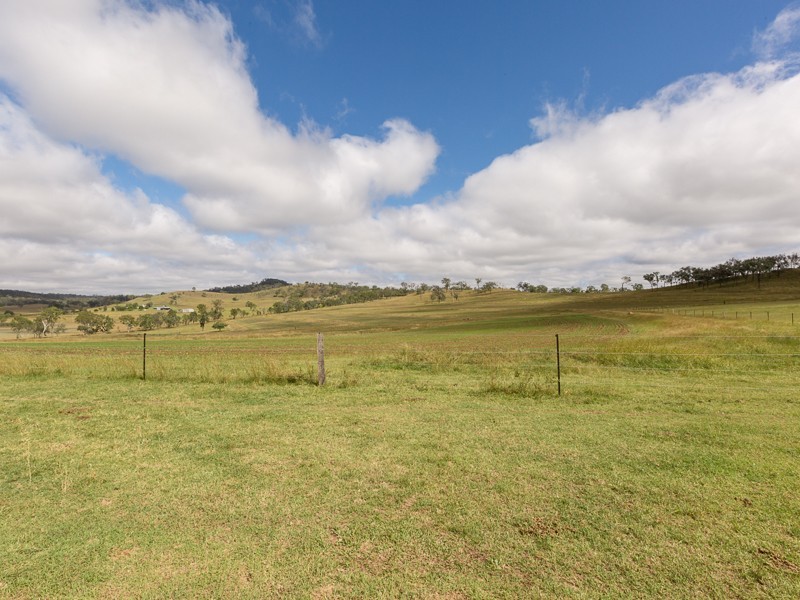 37 Maddern Road, Crows Nest QLD 4355