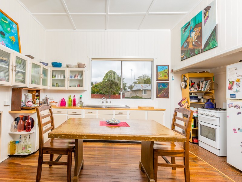 1 Park Road, Crows Nest QLD 4355