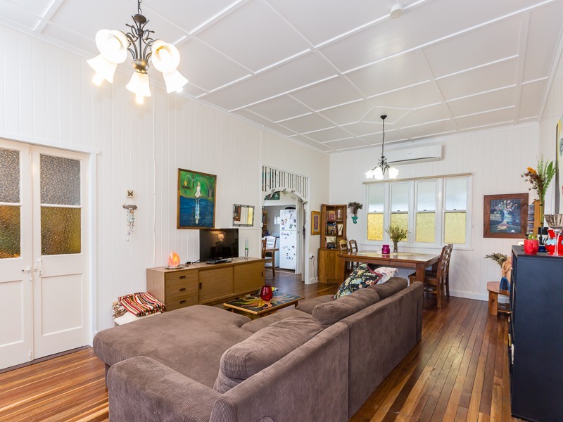 1 Park Road, Crows Nest QLD 4355