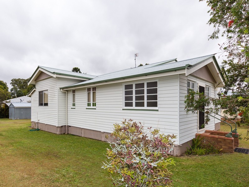 1 Park Road, Crows Nest QLD 4355