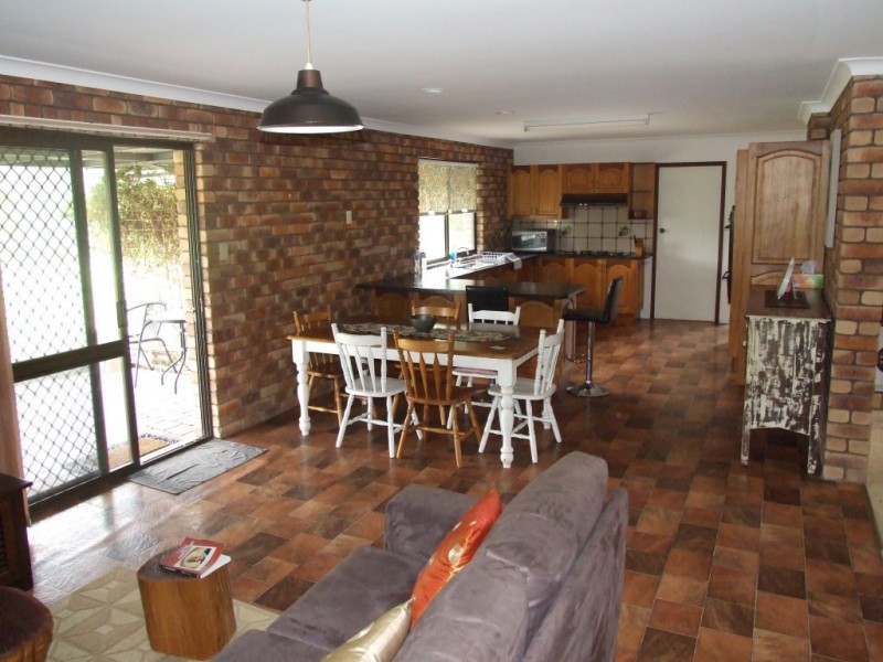 4386 New England Highway, Crows Nest QLD 4355