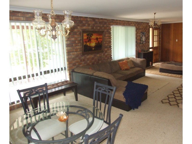 4386 New England Highway, Crows Nest QLD 4355