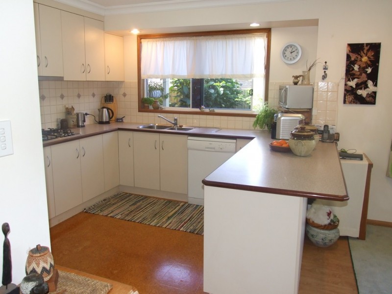 3 Olsen Drive, Crows Nest QLD 4355