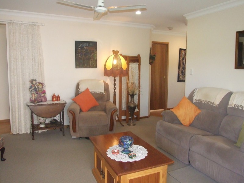 3 Olsen Drive, Crows Nest QLD 4355