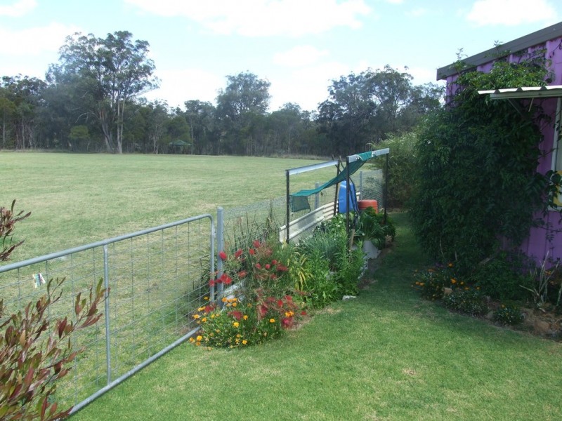 3 Olsen Drive, Crows Nest QLD 4355