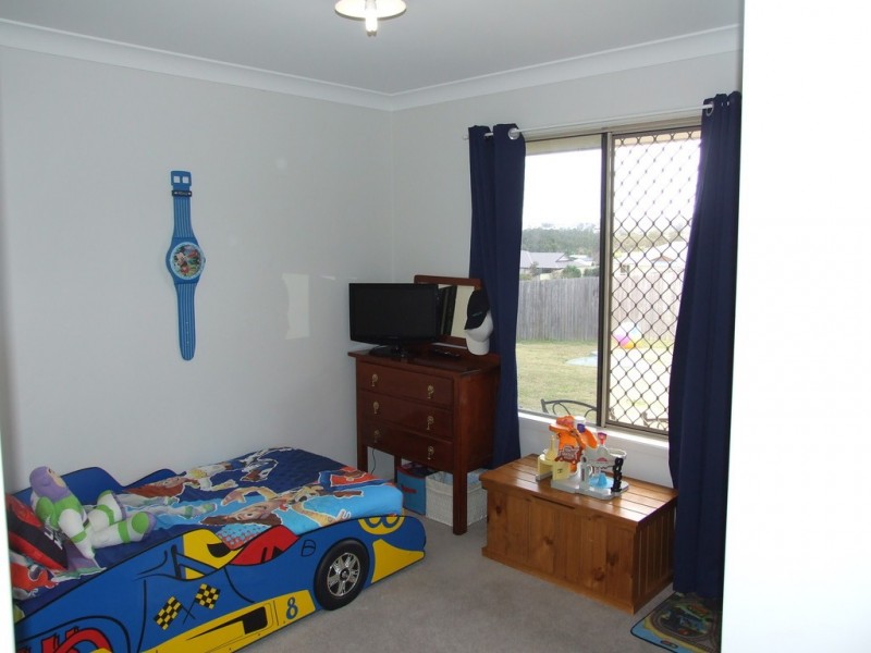 16 Naomi Drive, Crows Nest QLD 4355