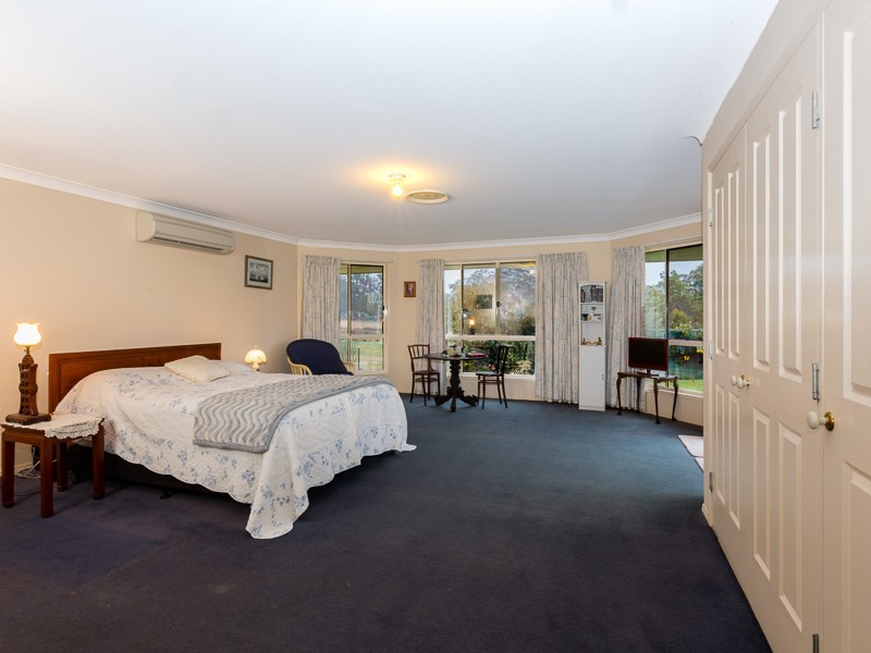 15 Parkland Drive, Crows Nest QLD 4355