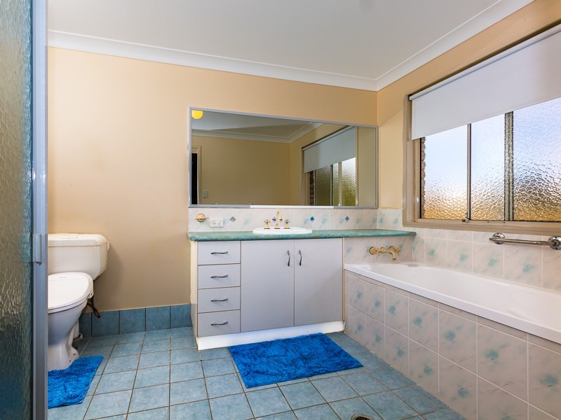 15 Parkland Drive, Crows Nest QLD 4355