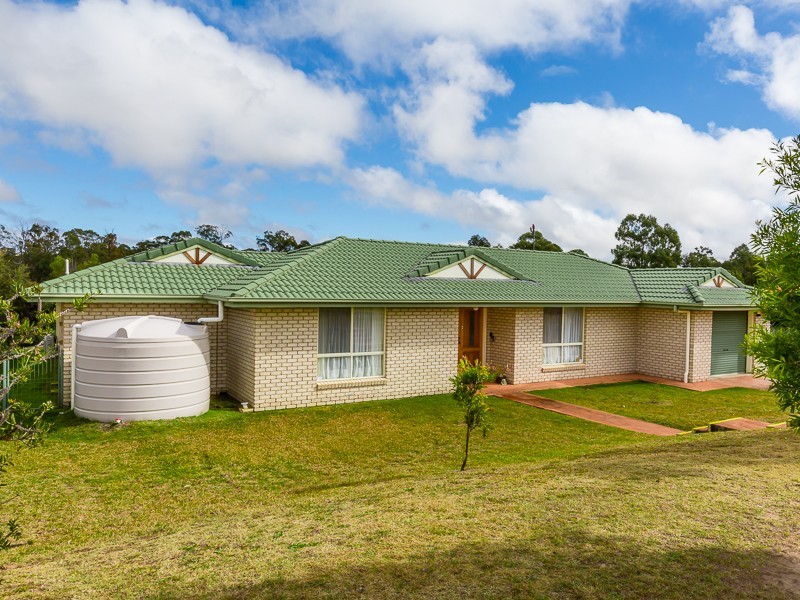 15 Parkland Drive, Crows Nest QLD 4355