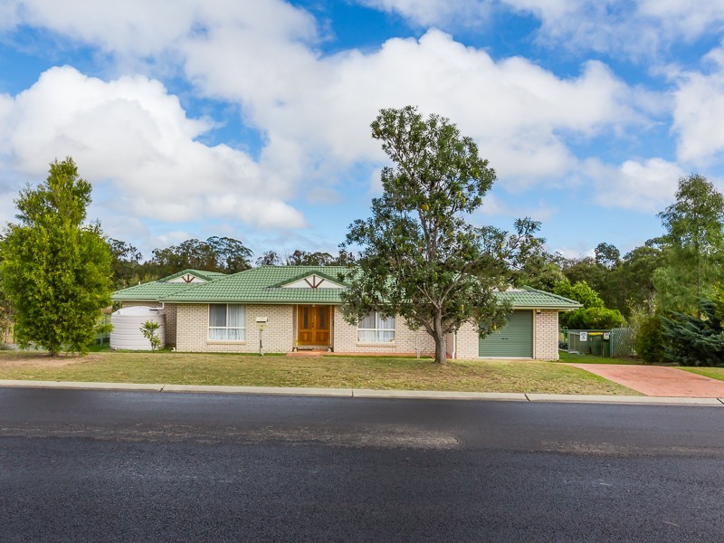 15 Parkland Drive, Crows Nest QLD 4355