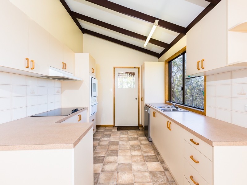 10 Towerpark Court, Crows Nest QLD 4355