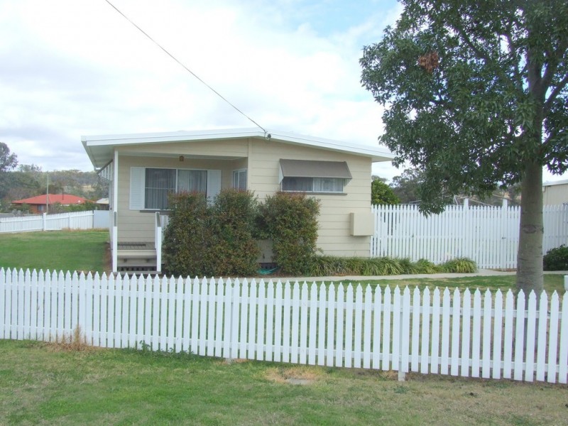 11 John Street, Goombungee QLD 4354