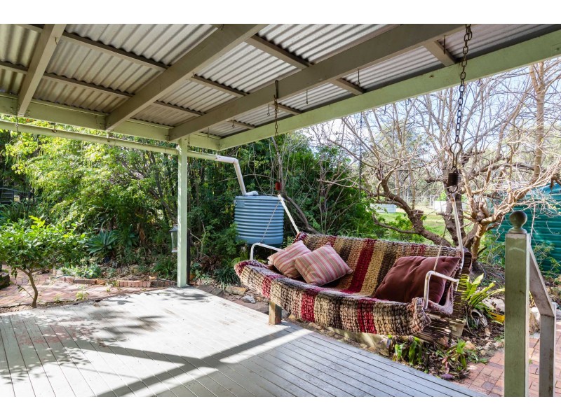 8 Pinnell Road, Crows Nest QLD 4355