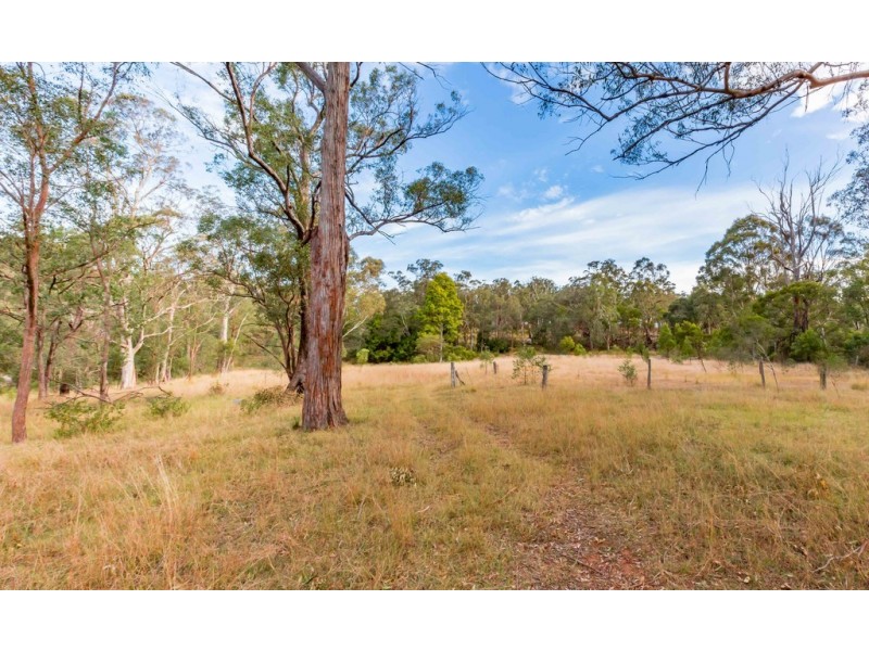 000 Three Mile Road, Crows Nest QLD 4355