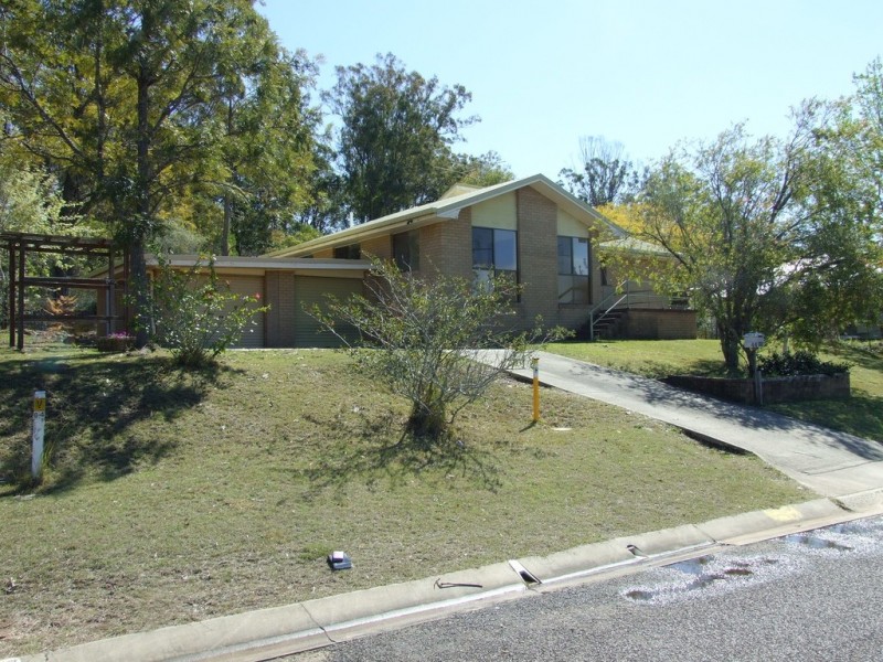 44 Railway Terrace, Crows Nest QLD 4355