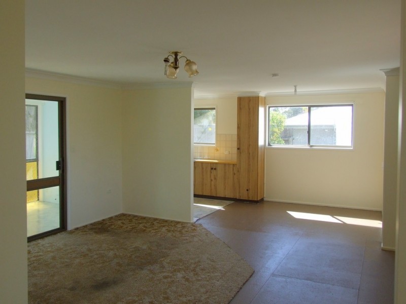 44 Railway Terrace, Crows Nest QLD 4355