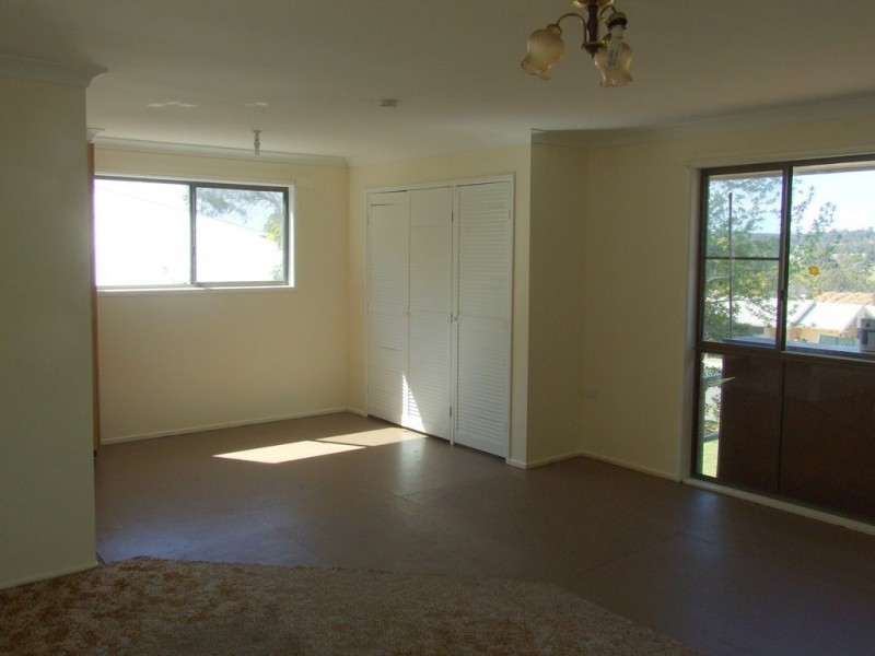 44 Railway Terrace, Crows Nest QLD 4355