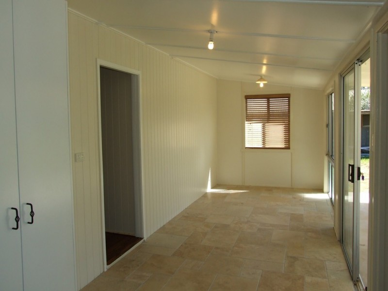 12 Dale Street, Crows Nest QLD 4355