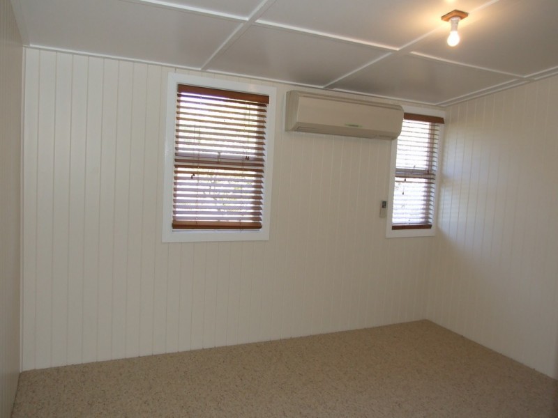 12 Dale Street, Crows Nest QLD 4355