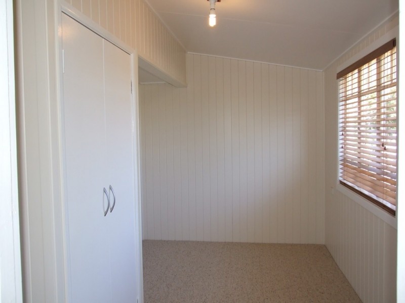 12 Dale Street, Crows Nest QLD 4355