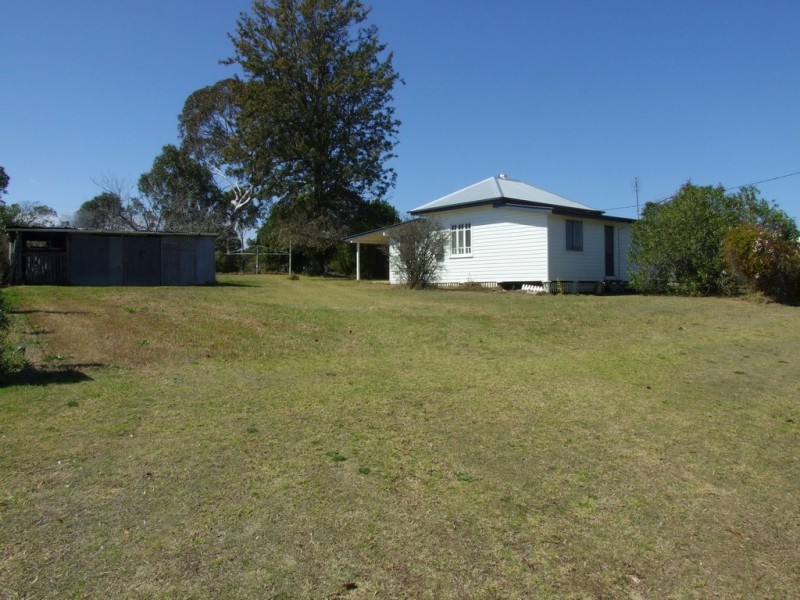 12 Dale Street, Crows Nest QLD 4355